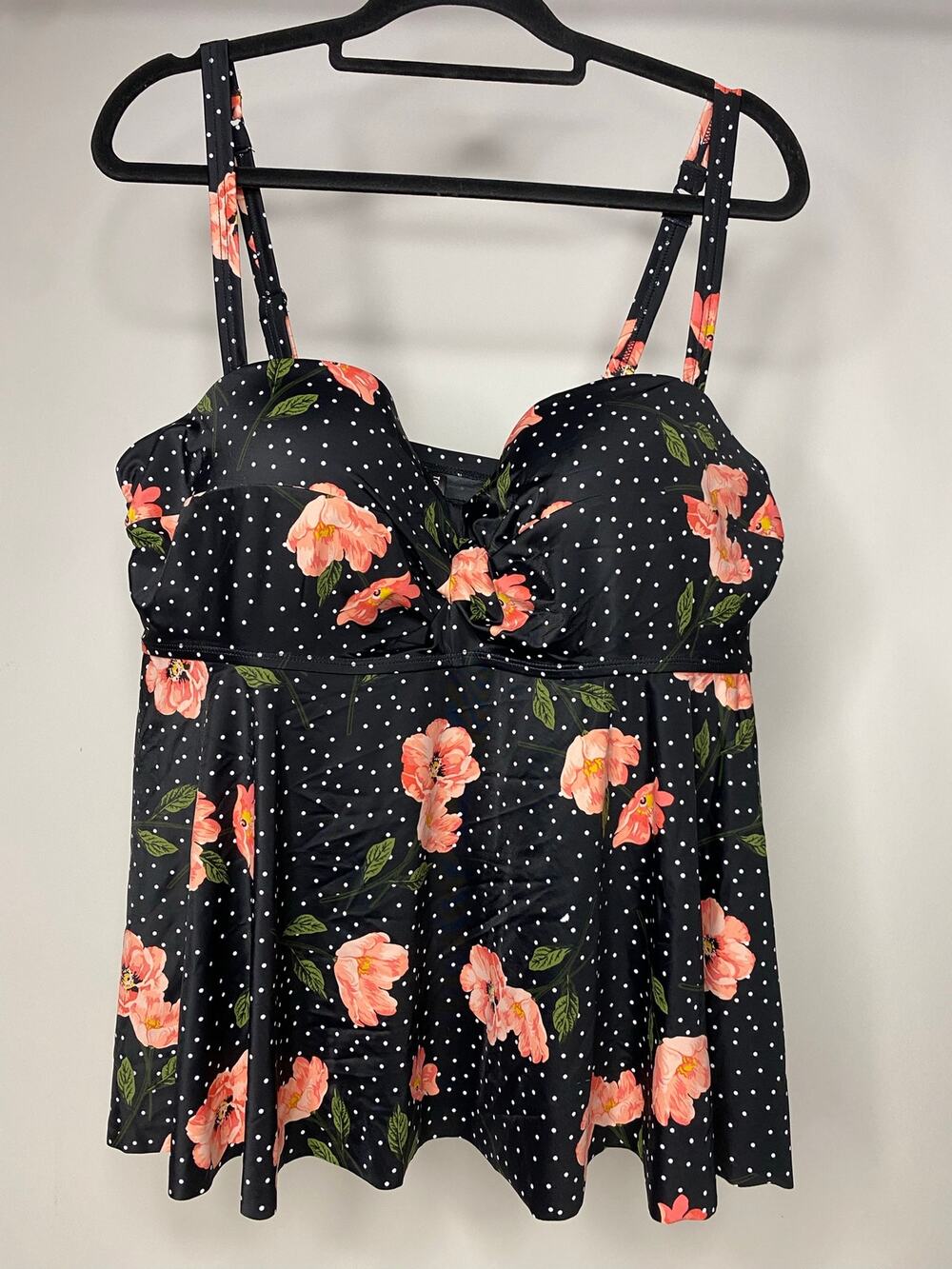 Torrid Tankini Top Underwire Women's 3 3X DD/F Floral Polka Dot Flowy Beach Swim